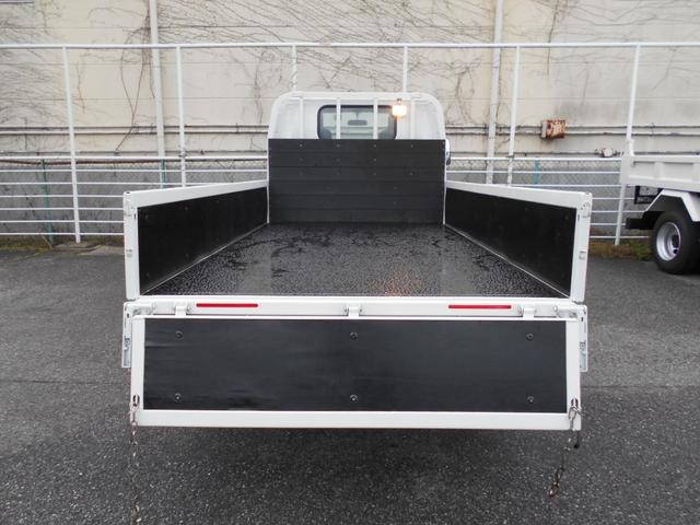 日産アトラス平ボディ小型（2t・3t）[写真11]