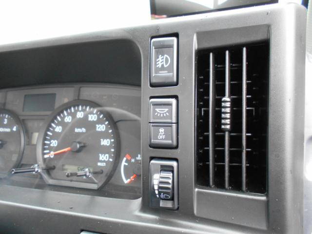 日産アトラス平ボディ小型（2t・3t）[写真30]