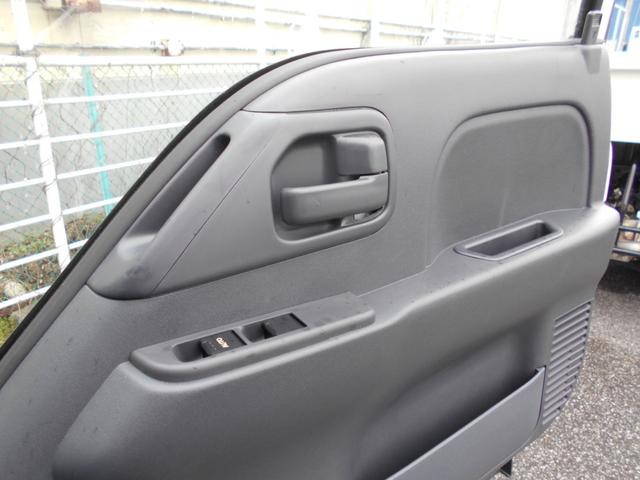 日産アトラス平ボディ小型（2t・3t）[写真32]