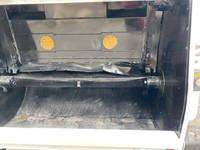 いすゞエルフパッカー車（塵芥車）小型（2t・3t）[写真11]