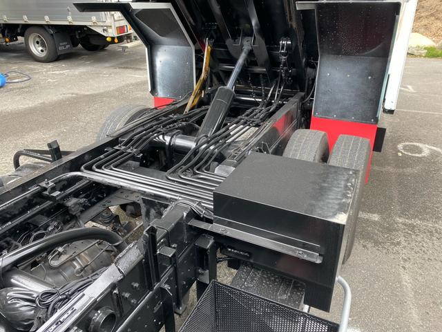 いすゞエルフパッカー車（塵芥車）小型（2t・3t）[写真16]