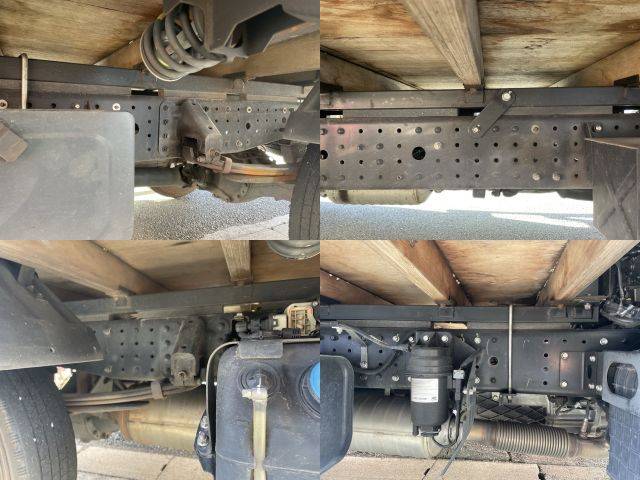 三菱ふそうキャンター平ボディ小型（2t・3t）[写真14]