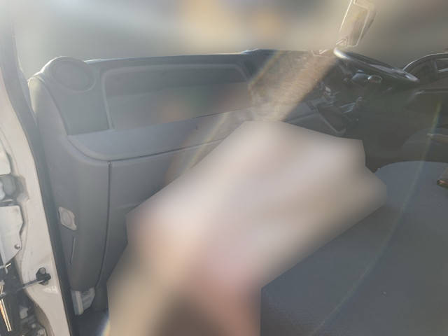 三菱ふそうキャンター平ボディ小型（2t・3t）[写真24]