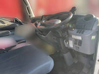 三菱ふそうキャンター平ボディ小型（2t・3t）[写真25]