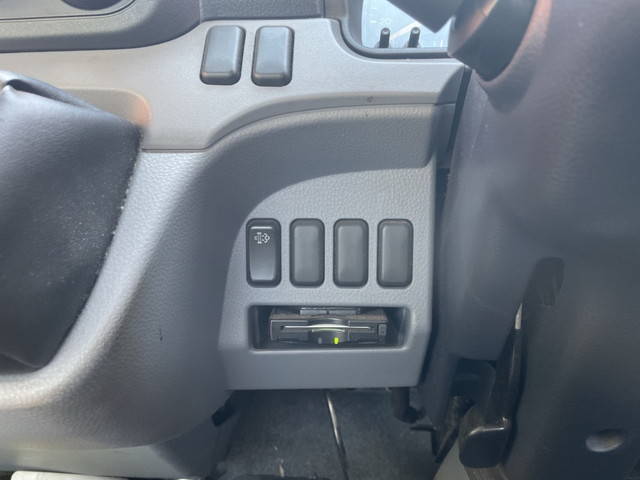 三菱ふそうキャンター平ボディ小型（2t・3t）[写真30]