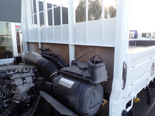 三菱ふそうファイター平ボディ中型（4t）[写真19]