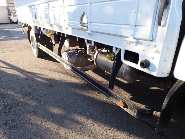 三菱ふそうファイター平ボディ中型（4t）[写真20]