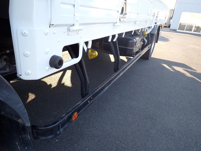 三菱ふそうファイター平ボディ中型（4t）[写真21]