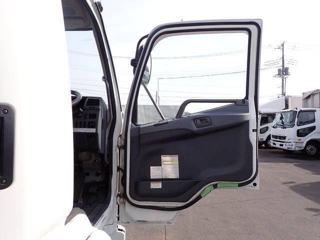 三菱ふそうファイター平ボディ中型（4t）[写真26]