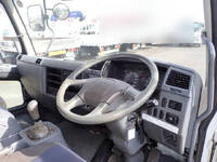 三菱ふそうファイター平ボディ中型（4t）[写真28]