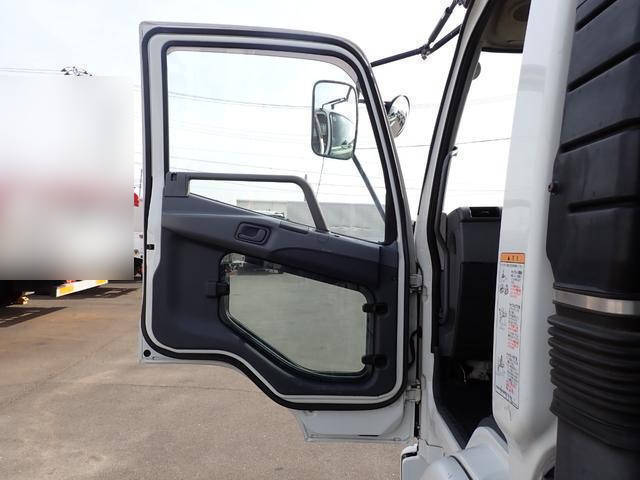 三菱ふそうファイター平ボディ中型（4t）[写真30]