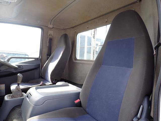 三菱ふそうファイター平ボディ中型（4t）[写真32]