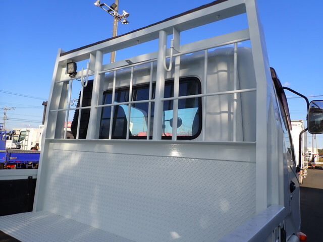 三菱ふそうファイター平ボディ中型（4t）[写真08]