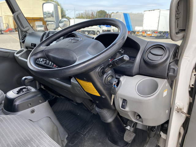 日野デュトロ冷凍車（冷蔵車）小型（2t・3t）[写真29]