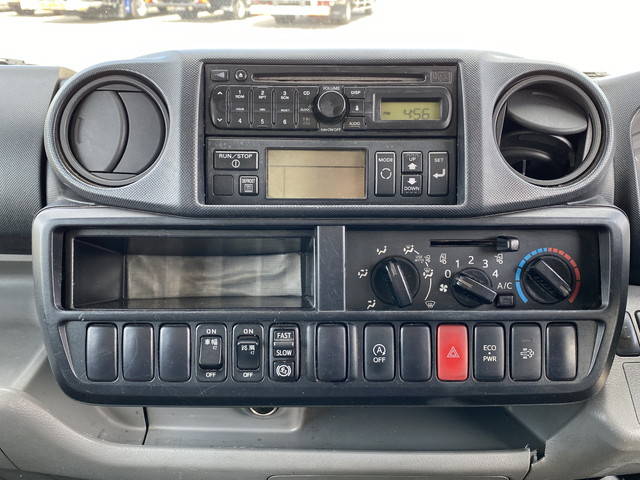 日野デュトロ冷凍車（冷蔵車）小型（2t・3t）[写真35]