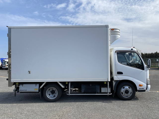 日野デュトロ冷凍車（冷蔵車）小型（2t・3t）[写真07]