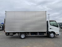 日野デュトロアルミバン小型（2t・3t）[写真07]