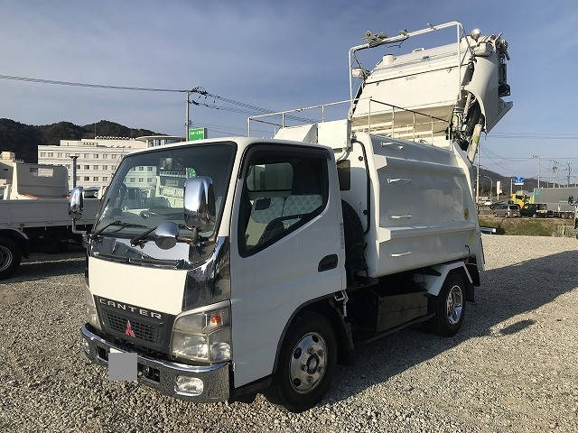 三菱ふそうキャンターパッカー車（塵芥車）小型（2t・3t）[写真03]