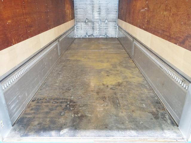 日野レンジャーアルミウイング増トン（6t・8t）[写真09]