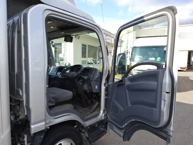 いすゞエルフアルミバン小型（2t・3t）[写真27]