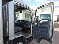 いすゞエルフアルミバン小型（2t・3t）[写真27]