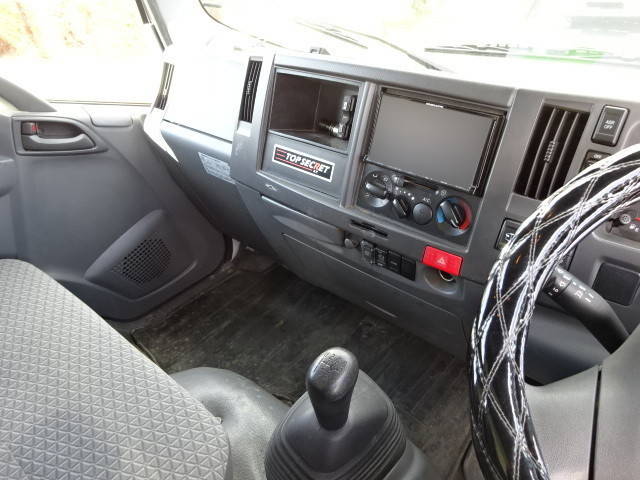 いすゞエルフアルミバン小型（2t・3t）[写真33]