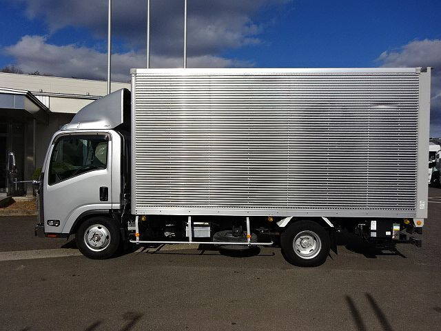 いすゞエルフアルミバン小型（2t・3t）[写真06]