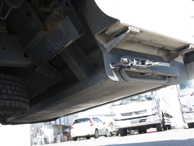 UDトラックスコンドルパッカー車（塵芥車）中型（4t）[写真19]