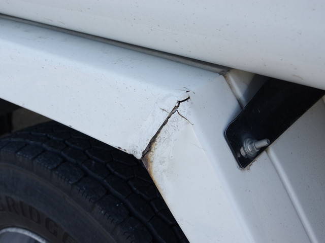 UDトラックスコンドルパッカー車（塵芥車）中型（4t）[写真24]