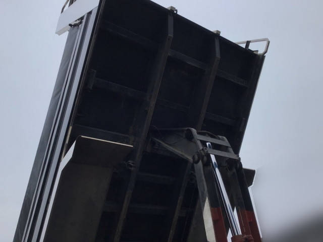 日野プロフィアダンプ大型（10t）[写真14]