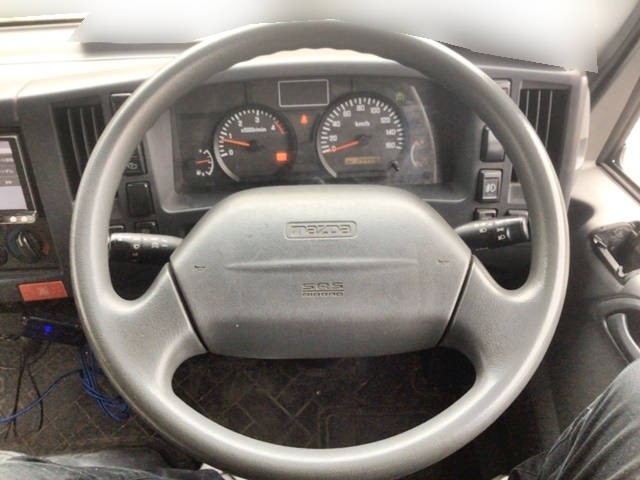 マツダタイタンアルミバン小型（2t・3t）[写真32]