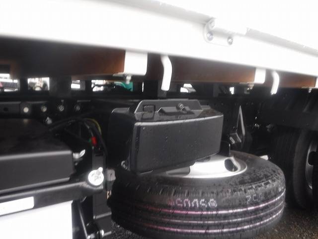 三菱ふそうキャンター平ボディ小型（2t・3t）[写真15]