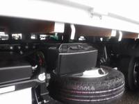 三菱ふそうキャンター平ボディ小型（2t・3t）[写真15]