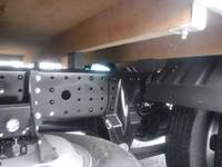 三菱ふそうキャンター平ボディ小型（2t・3t）[写真16]