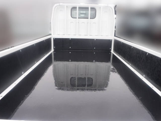 三菱ふそうキャンター平ボディ小型（2t・3t）[写真03]