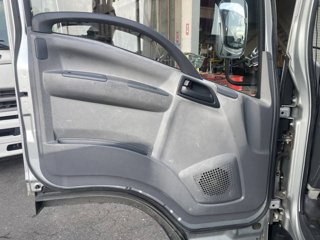 いすゞエルフクレーン3段小型（2t・3t）[写真27]