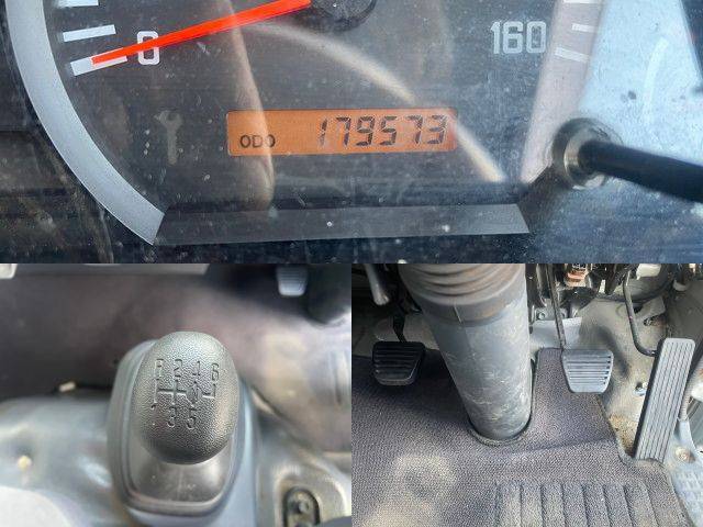 いすゞエルフクレーン3段小型（2t・3t）[写真35]