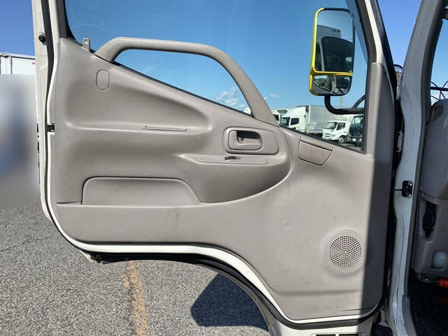 トヨタトヨエースパネルバン小型（2t・3t）[写真29]