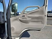 トヨタトヨエースパネルバン小型（2t・3t）[写真30]