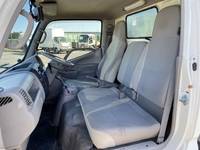 トヨタトヨエースパネルバン小型（2t・3t）[写真32]