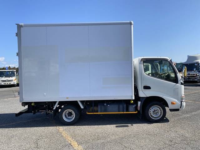 トヨタトヨエースパネルバン小型（2t・3t）[写真06]