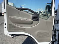 日産アトラスパネルバン小型（2t・3t）[写真24]