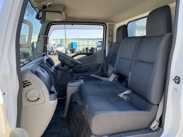 日産アトラスパネルバン小型（2t・3t）[写真26]