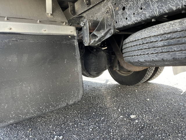 いすゞエルフアルミウイング小型（2t・3t）[写真14]