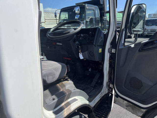 いすゞエルフアルミウイング小型（2t・3t）[写真30]