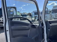 いすゞエルフアルミウイング小型（2t・3t）[写真38]