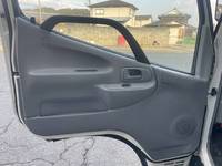 日野デュトロ冷凍車（冷蔵車）小型（2t・3t）[写真27]