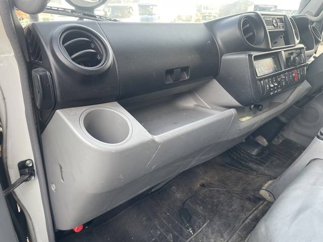 日野デュトロ冷凍車（冷蔵車）小型（2t・3t）[写真29]