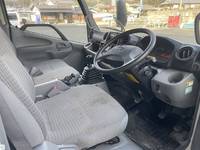 日野デュトロ冷凍車（冷蔵車）小型（2t・3t）[写真32]