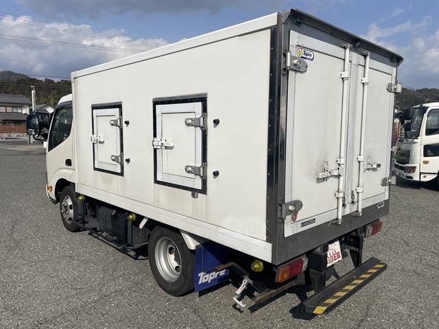 日野デュトロ冷凍車（冷蔵車）小型（2t・3t）[写真04]